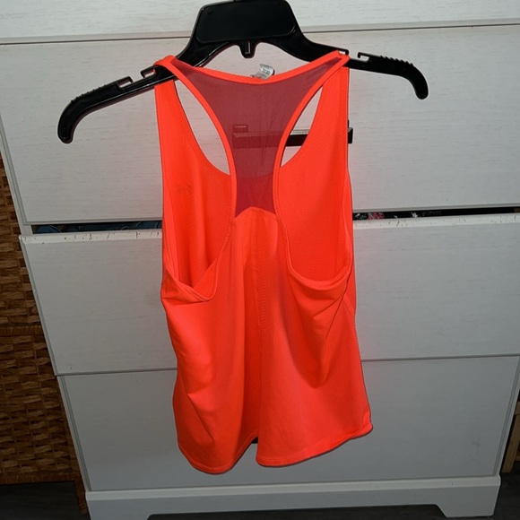 UA TANK TOP SIZE M - Picture 2 of 4